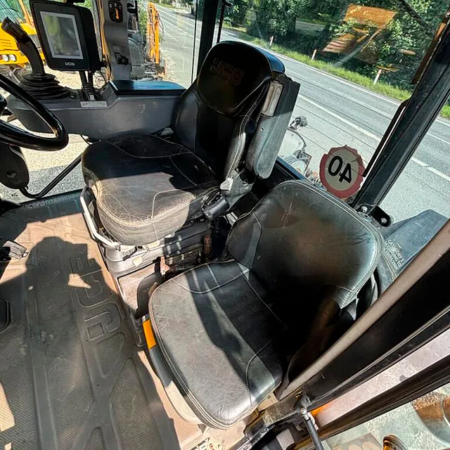 JCB Fastrac 4220